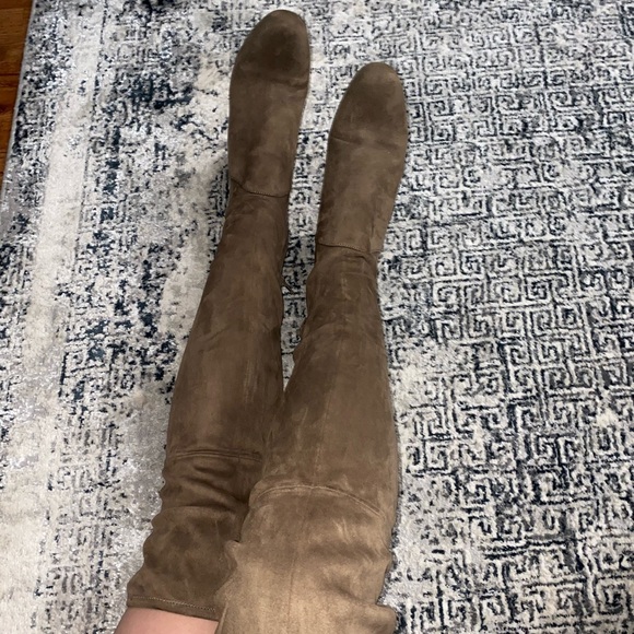 Aldo Thigh High/Over the Knee Suede Date Night boots | Size 8.5 Women’s - Picture 3 of 4